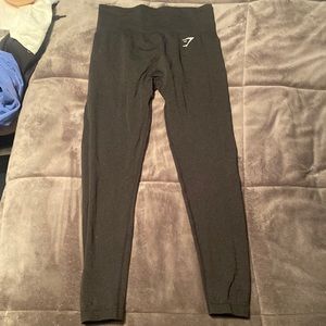 Gym shark leggings